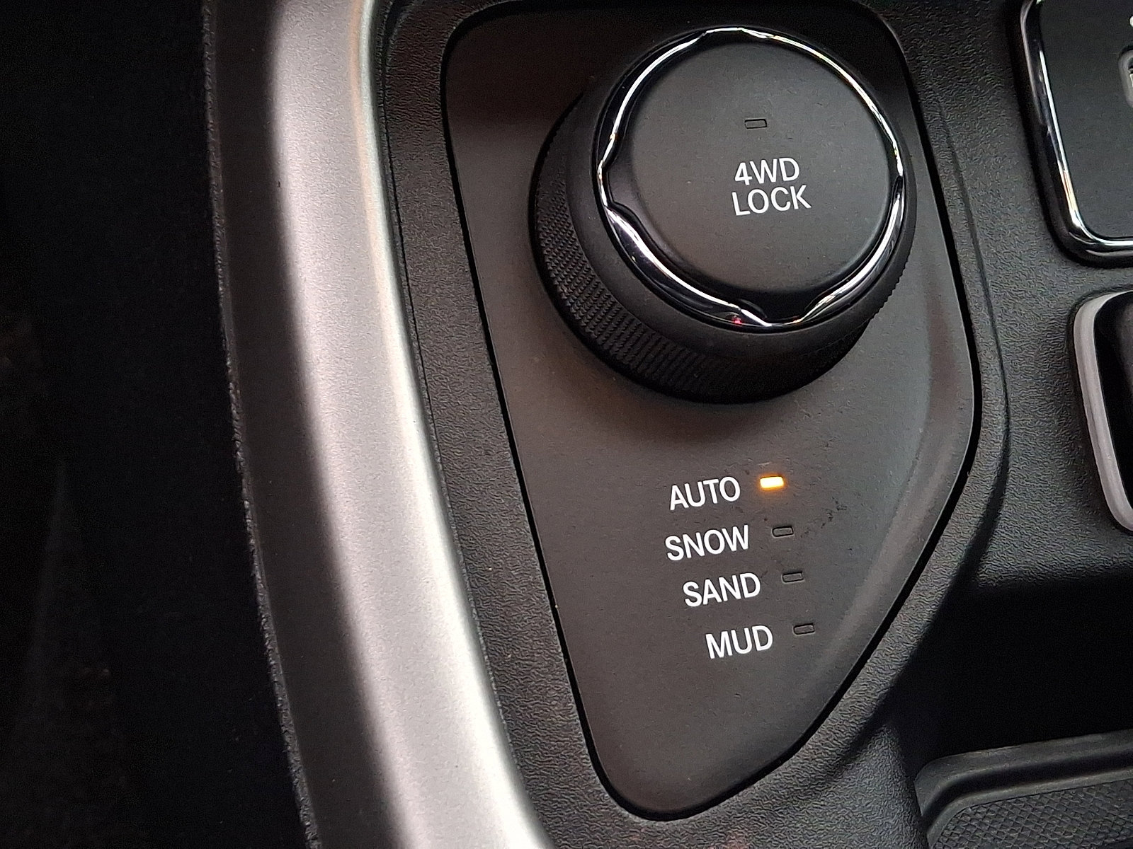 Used 2021 Jeep Compass Latitude w/ Sun and Sound Group AWD/4WD image 21