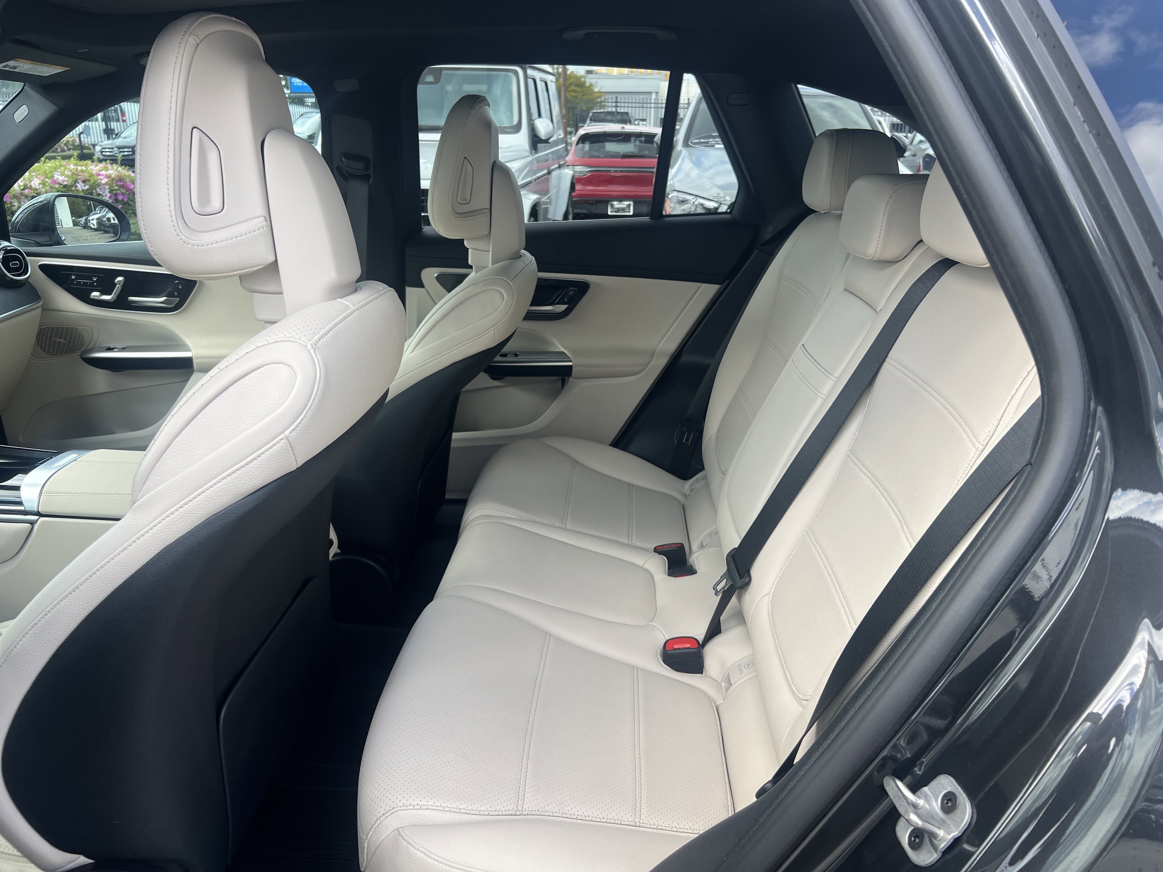 Certified 2024 Mercedes-Benz GLC 300 4MATIC image 32