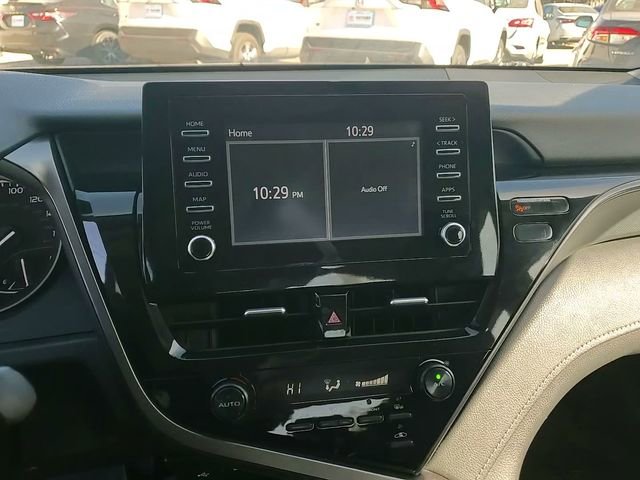 Used 2024 Toyota Camry SE image 17