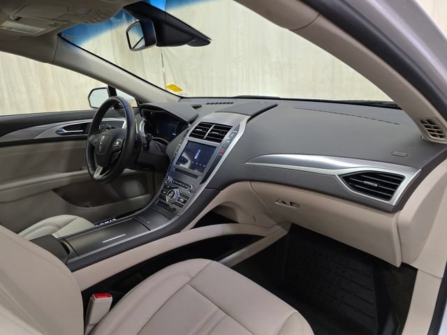 Used 2020 Lincoln MKZ AWD image 36