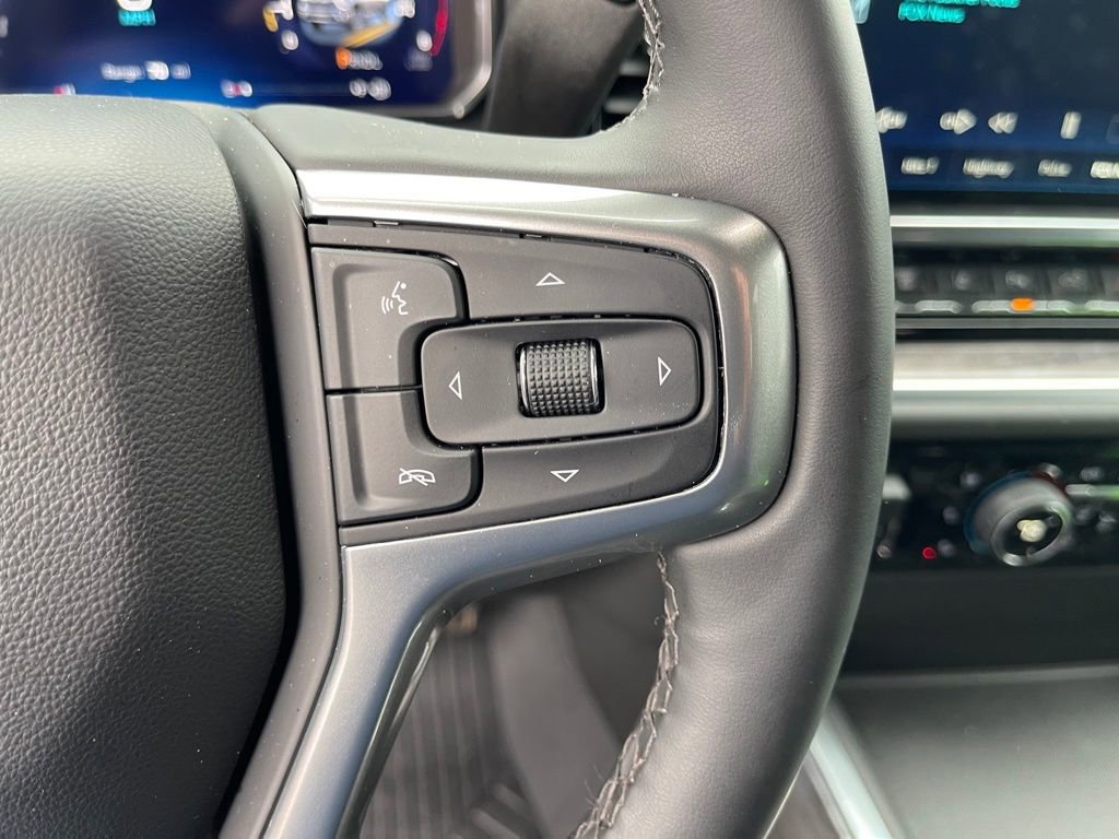 Used 2026 Chevrolet Silverado 2500 LTZ w/ LTZ Premium Package image 16
