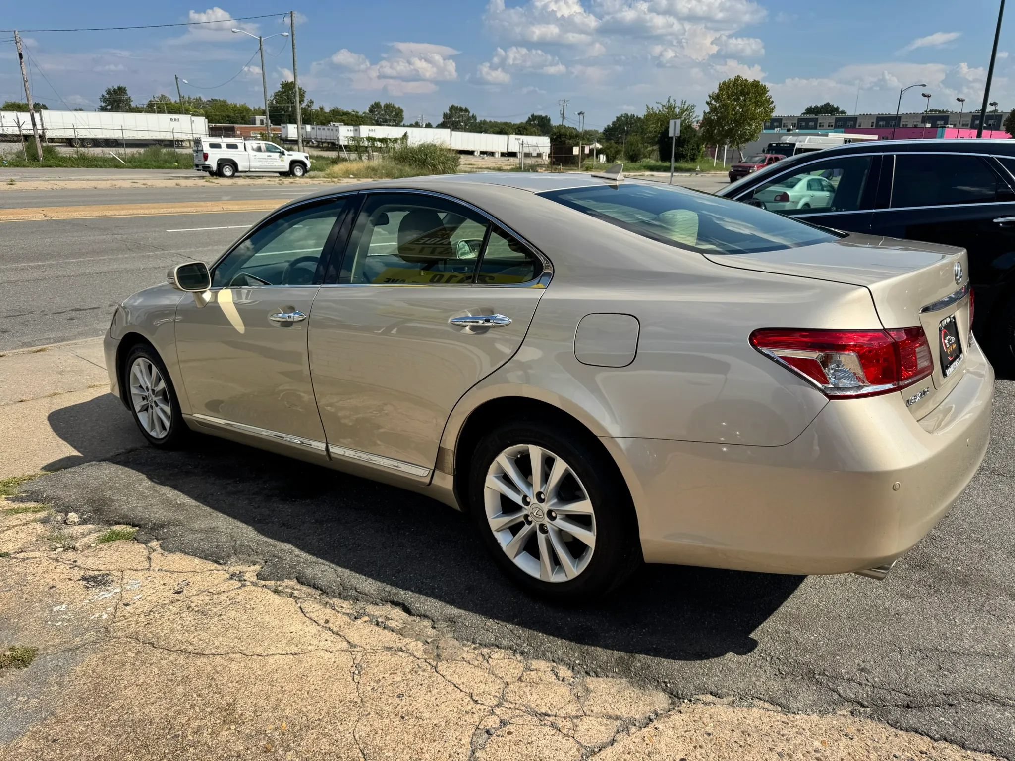 Used 2010 Lexus ES 350 FWD image 5