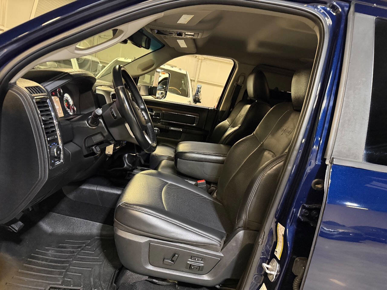 Used 2014 RAM 3500 Laramie w/ Cold Weather Group AWD/4WD image 7