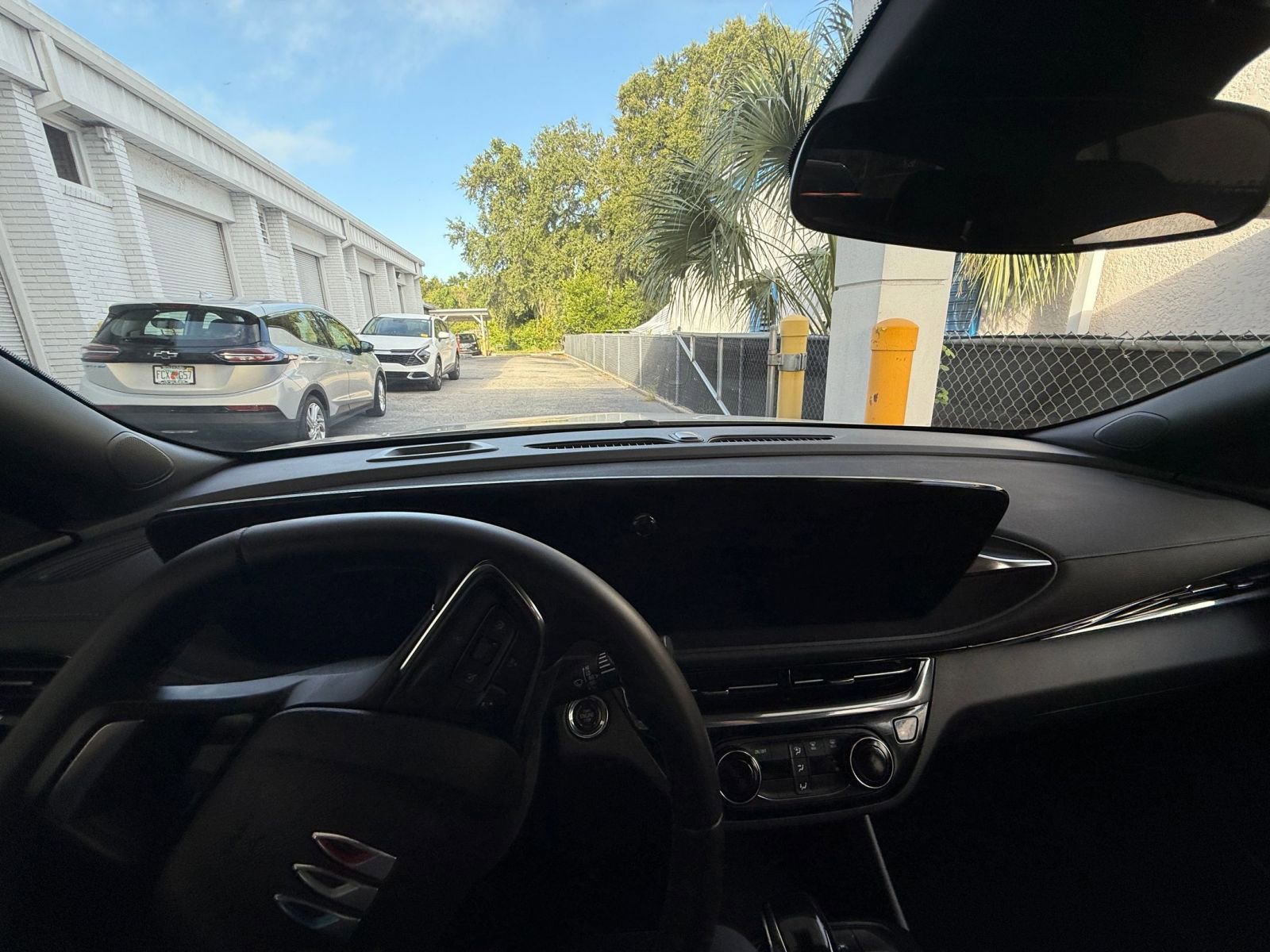 Used 2025 Buick Envista Sport Touring image 33