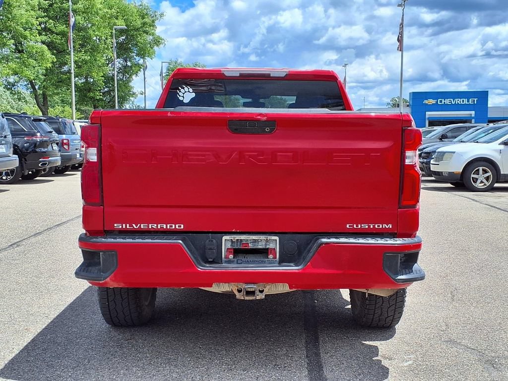 Used 2020 Chevrolet Silverado 1500 Custom w/ Custom Value Package AWD/4WD image 5