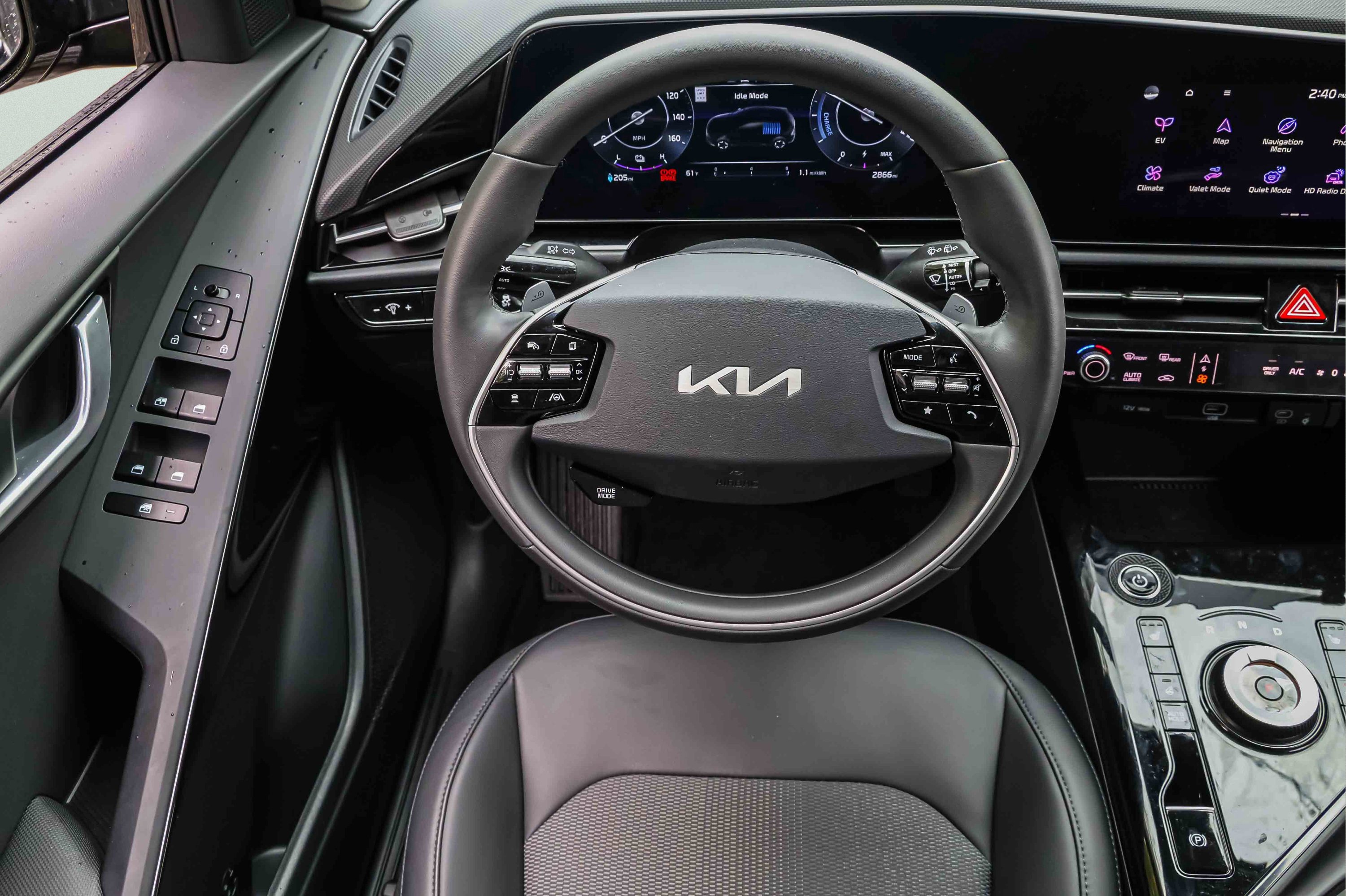 Certified 2025 Kia Niro Wind w/ Wind Preserve Package FWD image 18