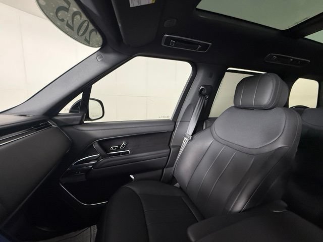Used 2025 Land Rover Range Rover SE AWD/4WD image 19
