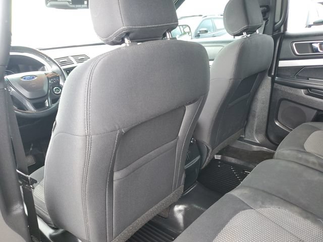 Used 2017 Ford Explorer XLT w/ Equipment Group 201A AWD/4WD image 14