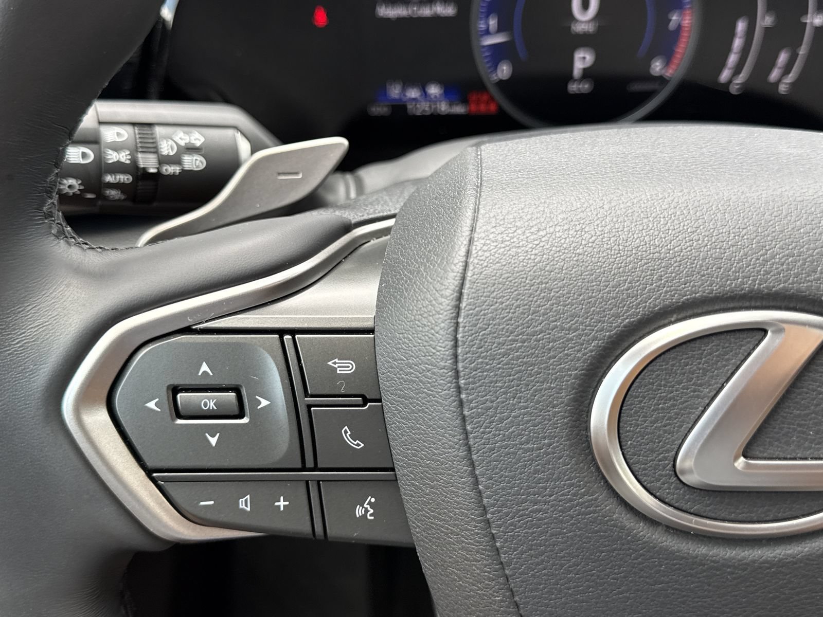 Used 2025 Lexus NX 250 FWD w/ Towing Package (2000 Lbs) image 21