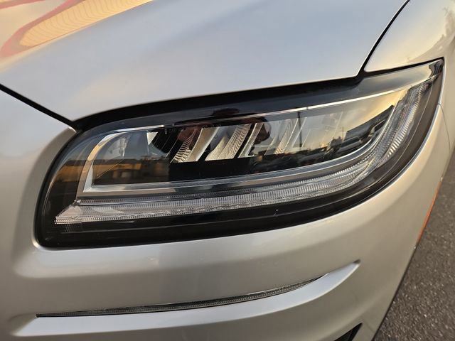 Used 2019 Lincoln Nautilus Reserve w/ Cargo Utility Package AWD/4WD image 18