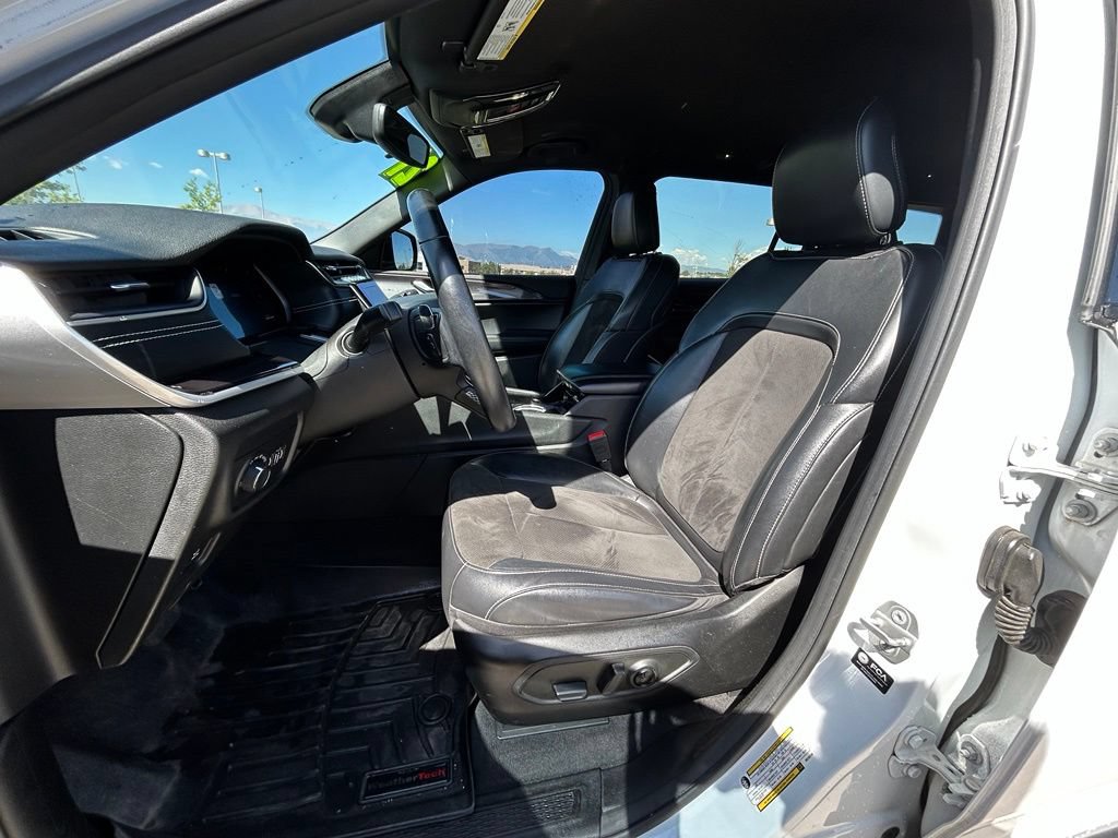 Used 2021 Jeep Grand Cherokee L Laredo AWD/4WD image 12