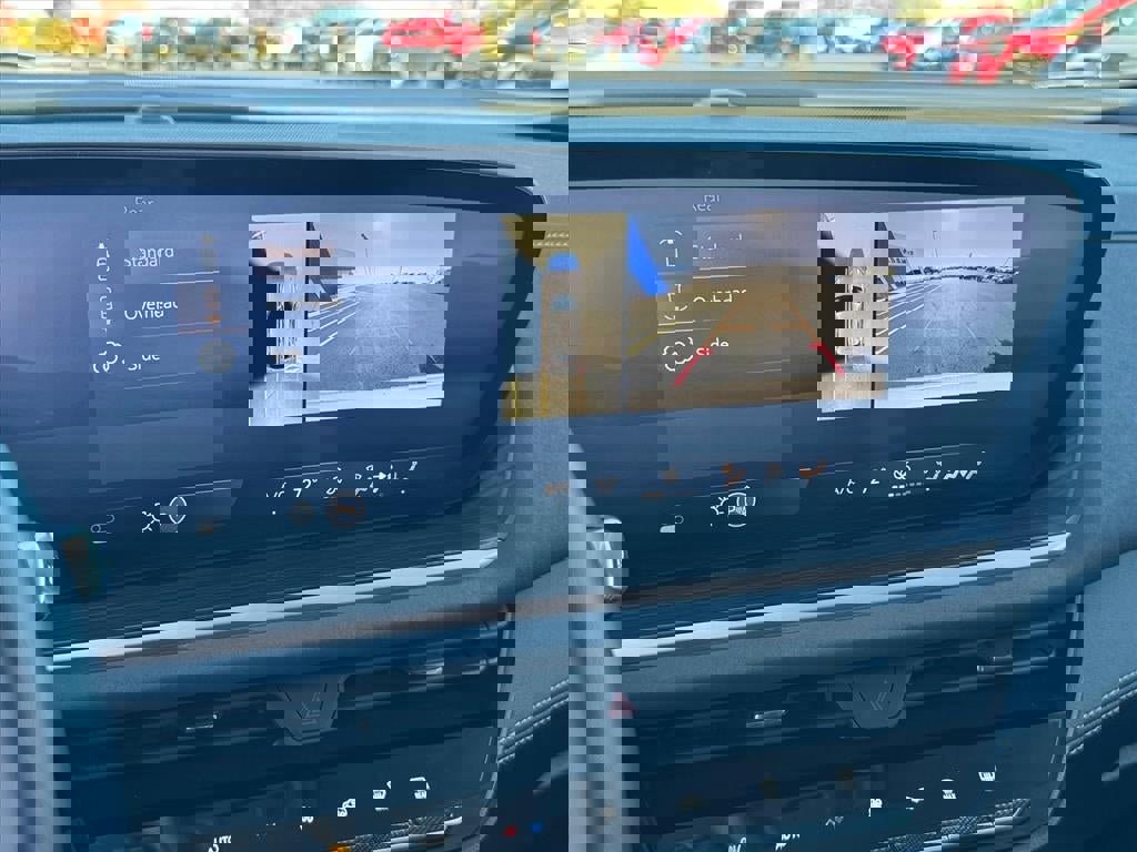 Certified 2025 Buick Envision Sport Touring image 13