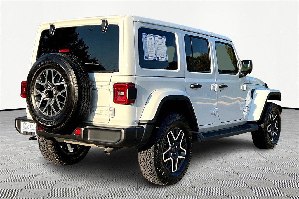Used 2024 Jeep Wrangler Sahara image 2