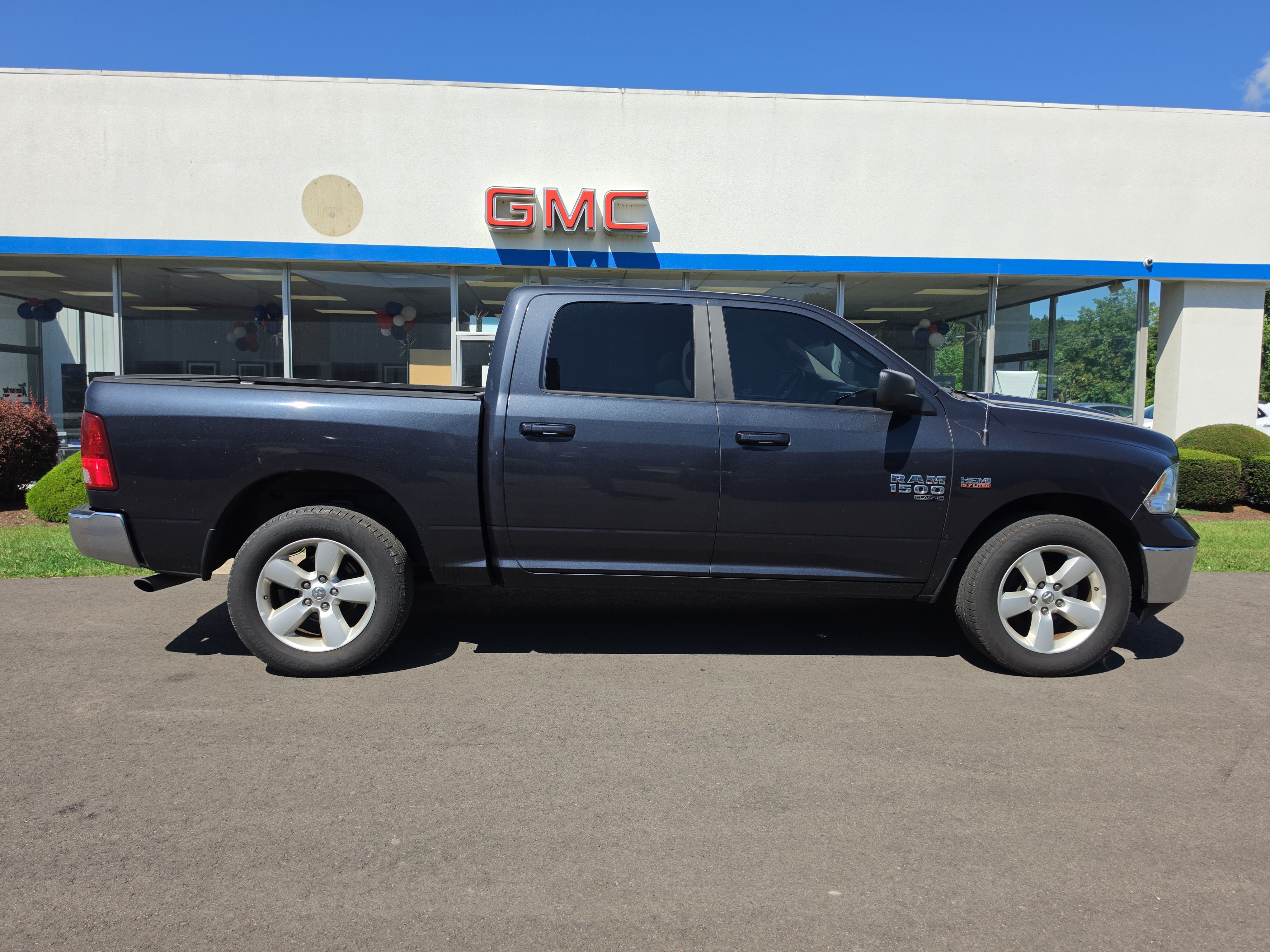 Used 2019 RAM 1500 Classic SLT AWD/4WD video 2