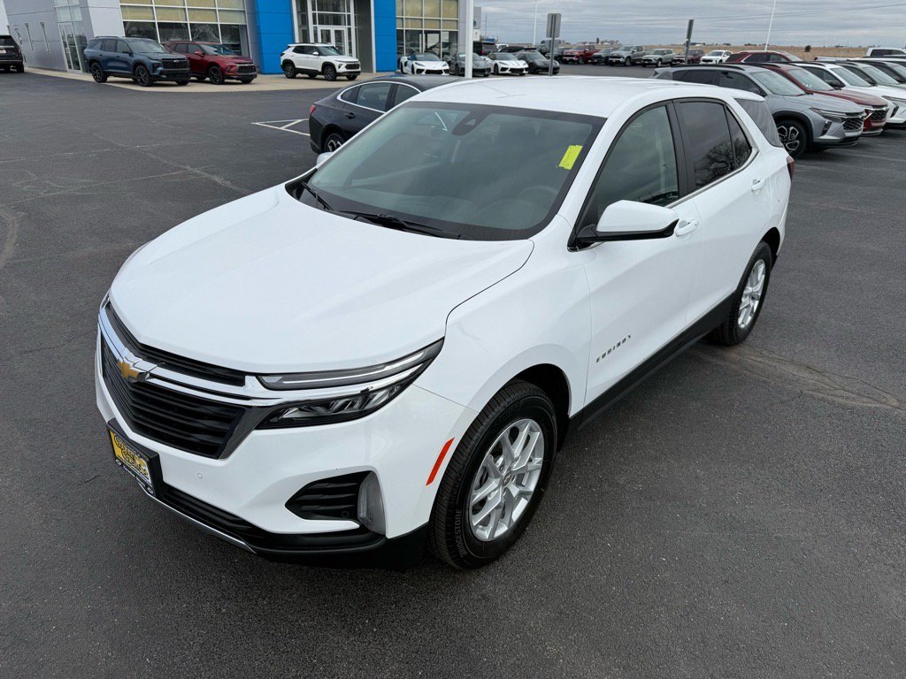 Used 2024 Chevrolet Equinox LT AWD/4WD image 9