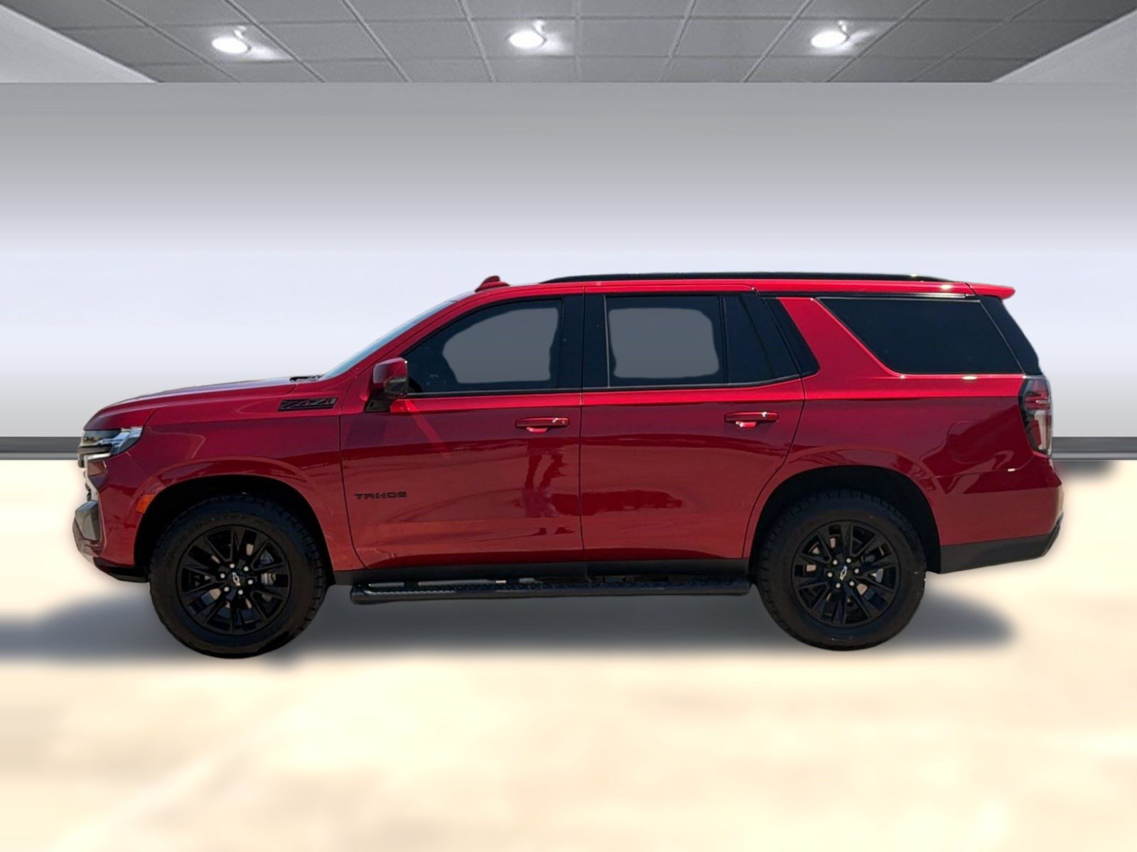 Used 2023 Chevrolet Tahoe Z71 w/ Luxury Package AWD/4WD image 2