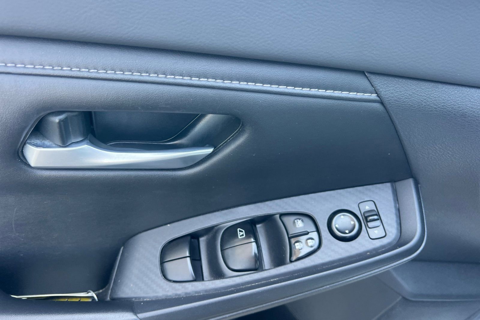 Used 2022 Nissan Sentra SV image 12