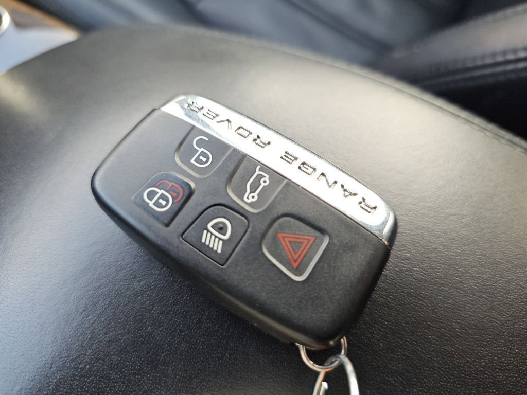 Used 2016 Land Rover Range Rover Supercharged image 36