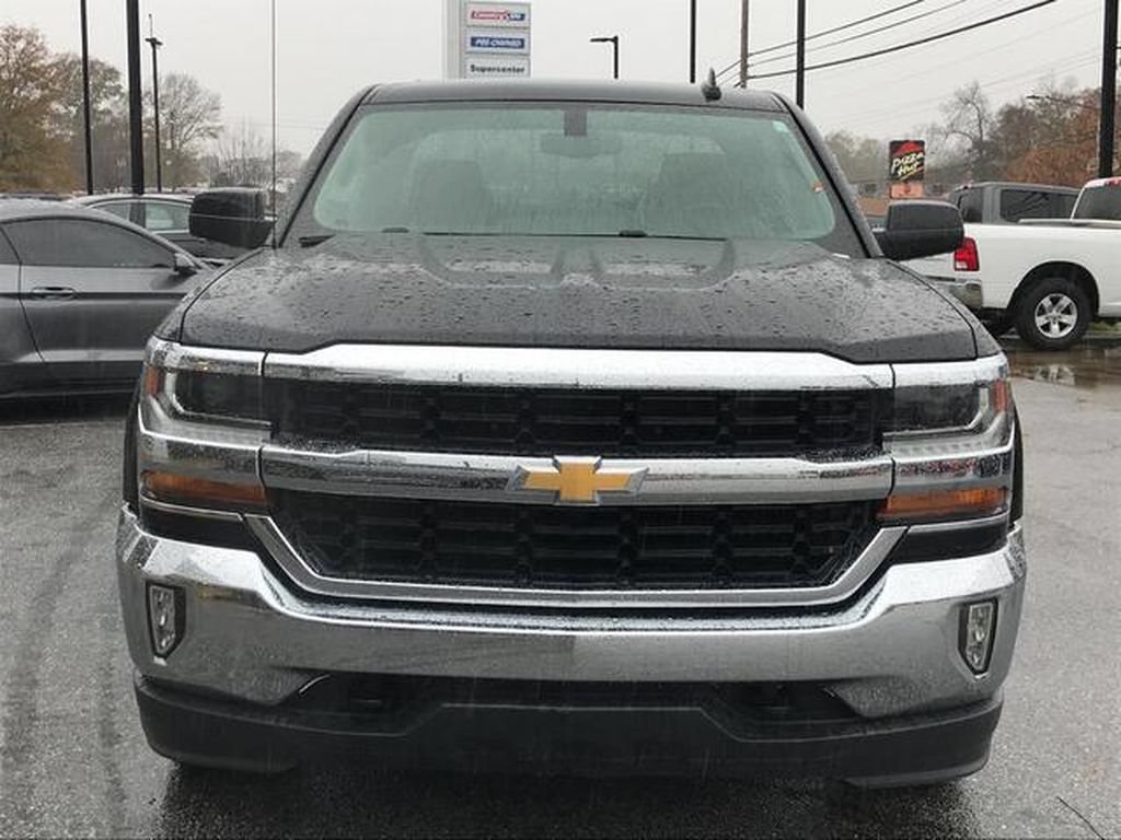 Used 2018 Chevrolet Silverado 1500 LT w/ All Star Edition AWD/4WD image 2