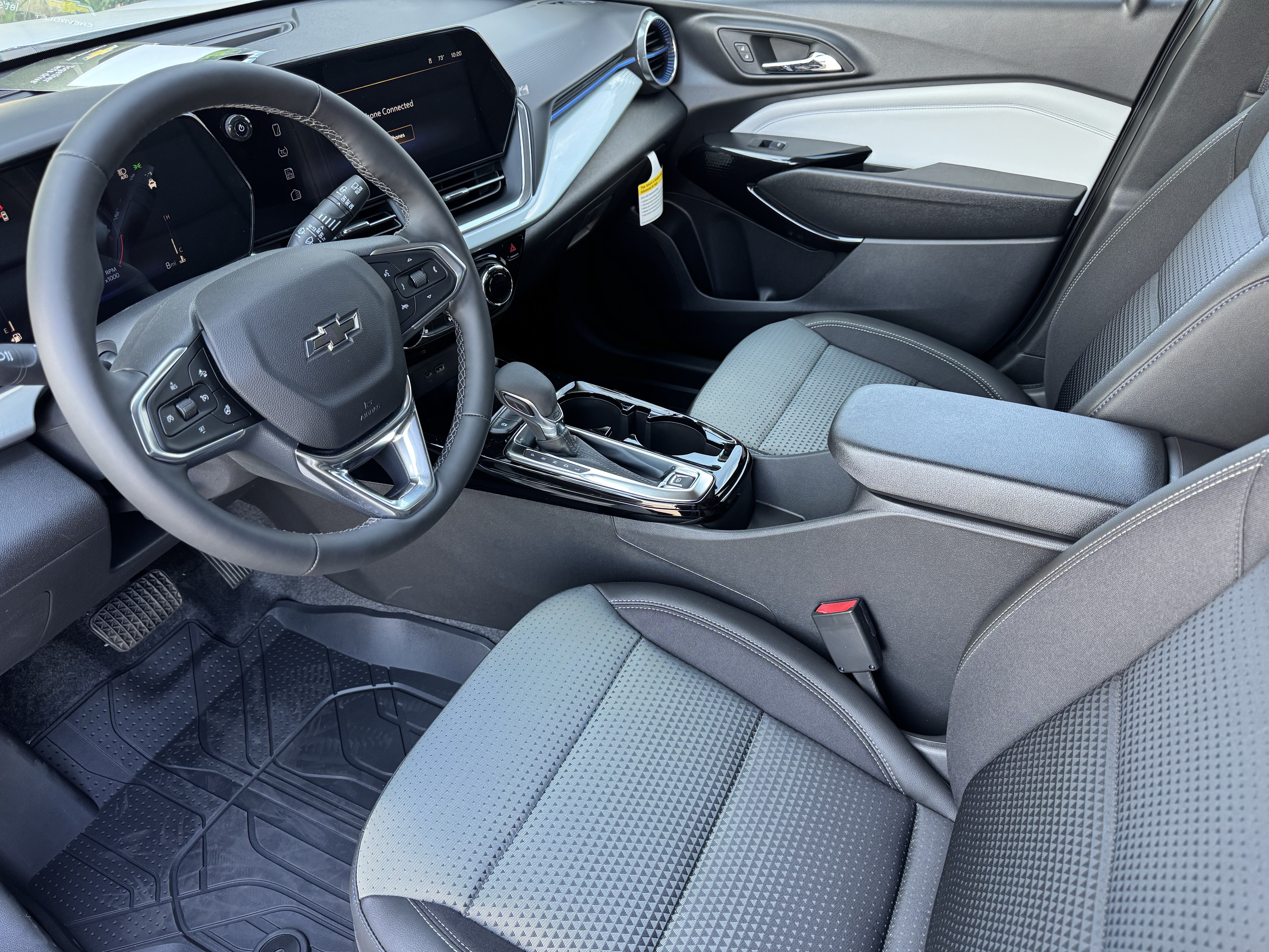 New 2026 Chevrolet Trax LT w/ Driver Confidence Package FWD image 9