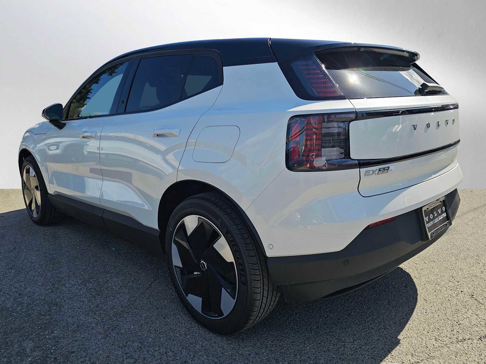 New 2026 Volvo EX30 Ultra w/ Climate Package image 5