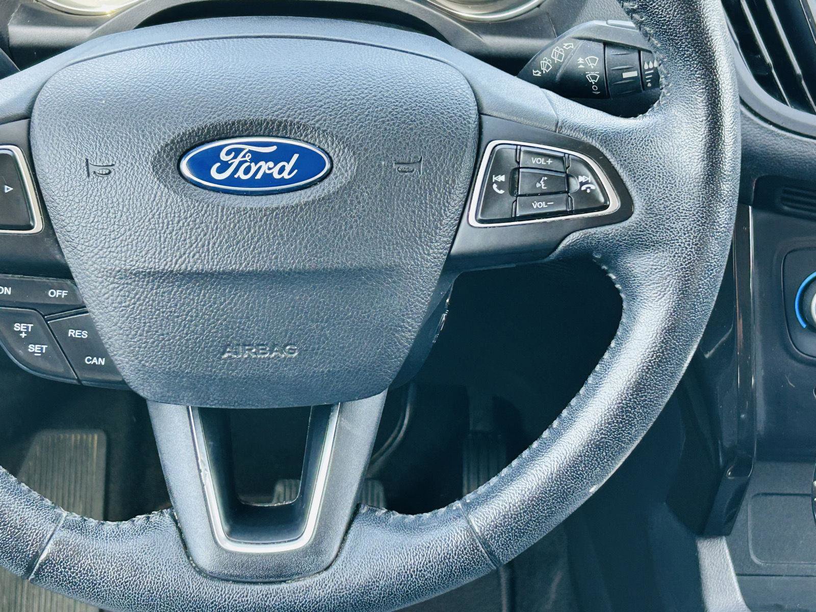 Used 2019 Ford Escape Titanium FWD image 15