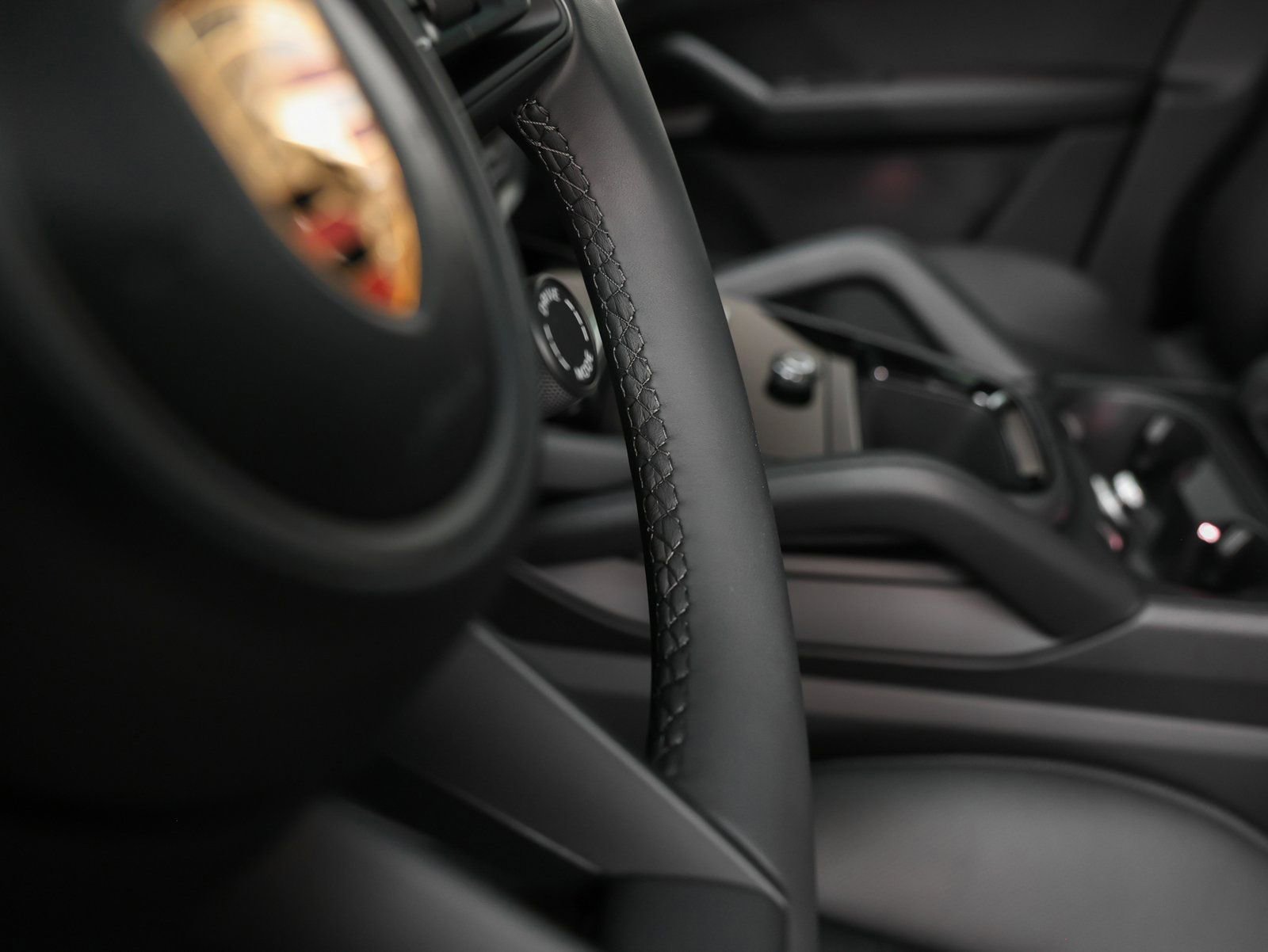 Certified 2025 Porsche Cayenne image 32