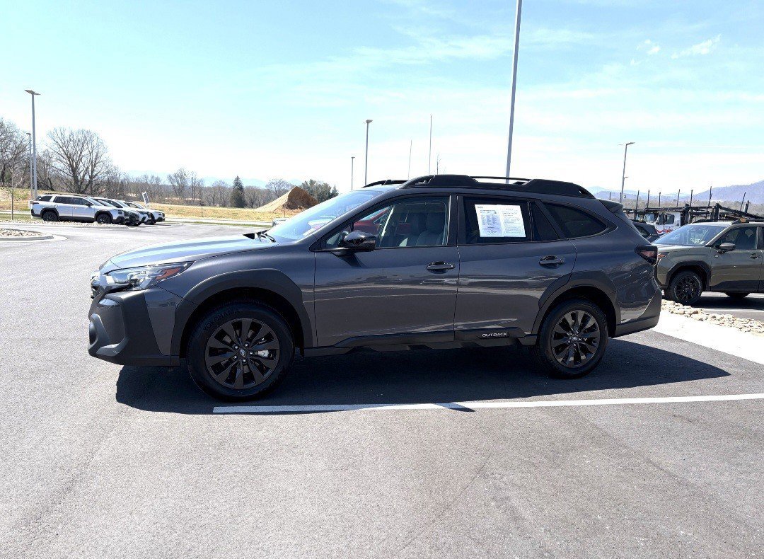 Certified 2025 Subaru Outback Onyx Edition AWD/4WD image 4