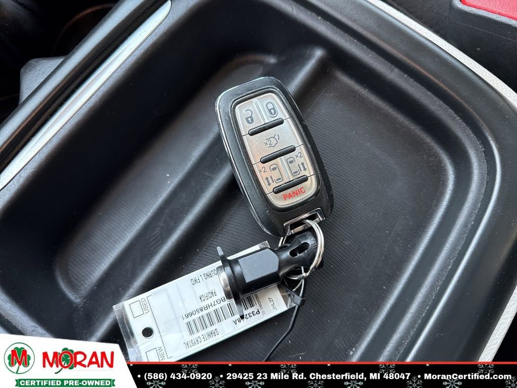 Used 2017 Chrysler Pacifica Touring Plus w/ Tire & Wheel Group image 35