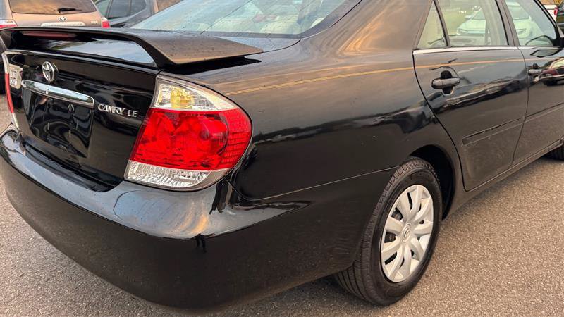 Used 2005 Toyota Camry LE FWD image 26