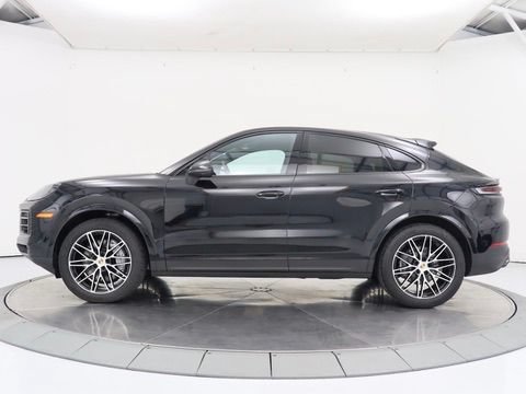Used 2024 Porsche Cayenne Coupe w/ Premium Package Plus AWD/4WD image 2