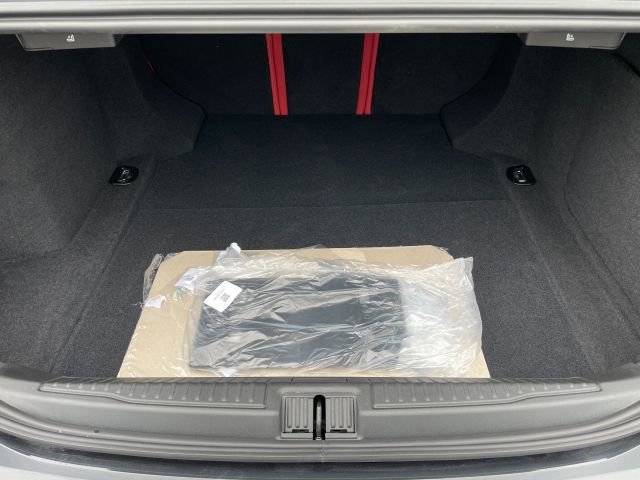 Used 2024 Alfa Romeo Giulia Quadrifoglio image 52