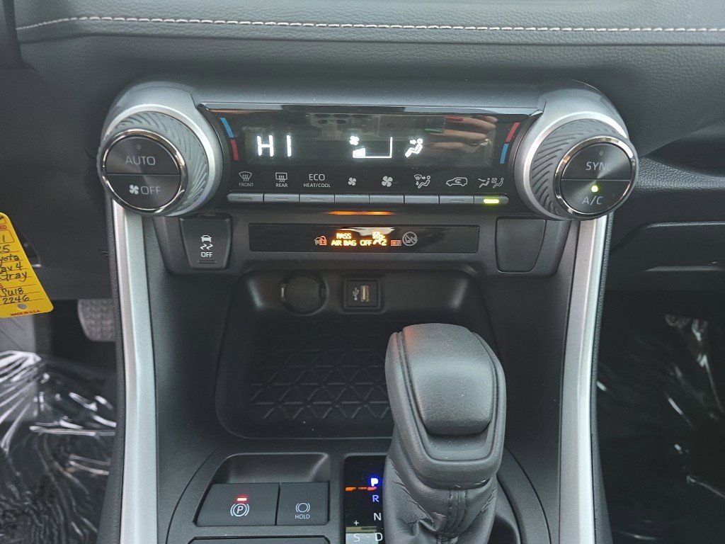 Used 2025 Toyota RAV4 LE image 15