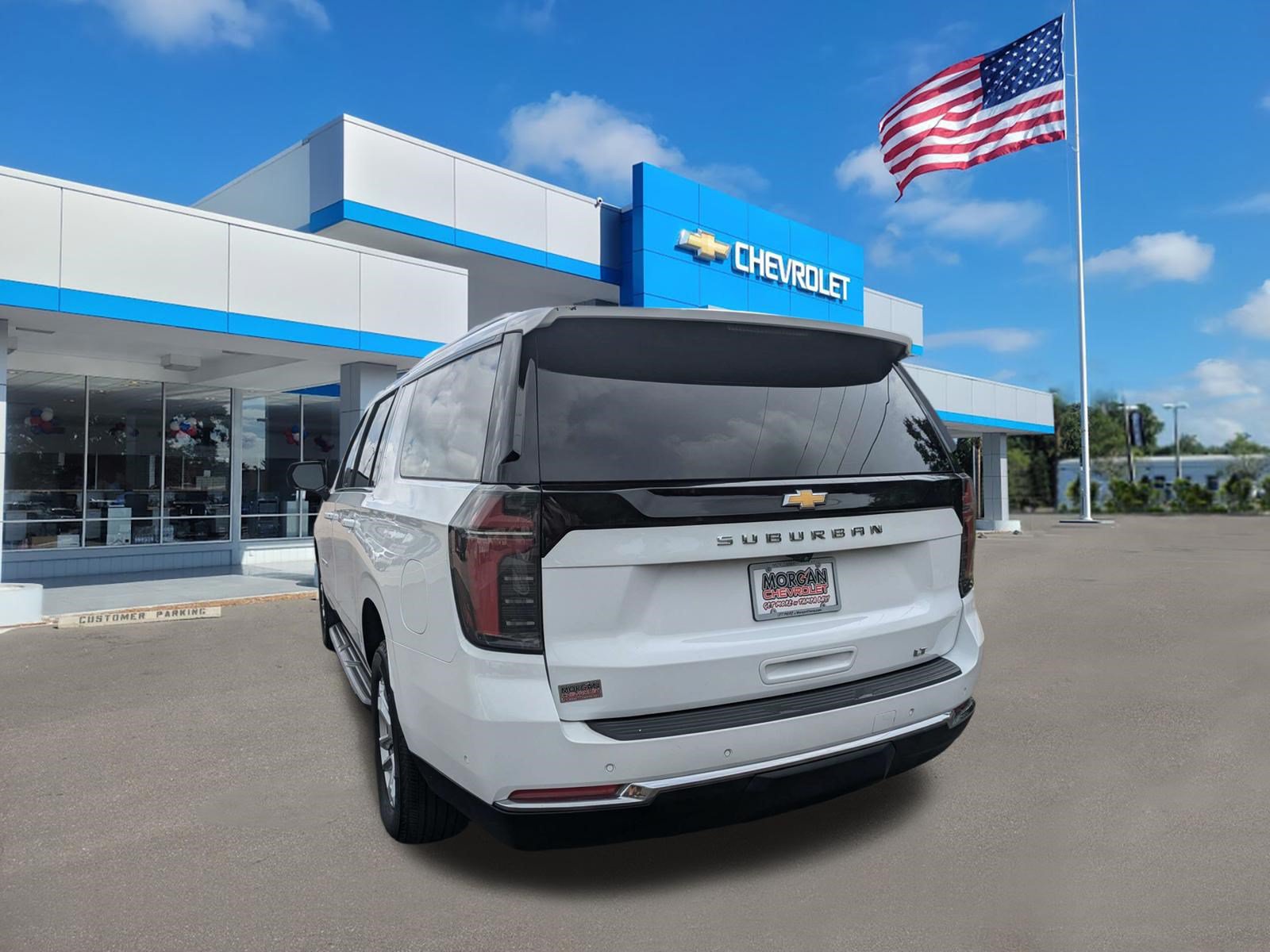 Used 2025 Chevrolet Suburban LT AWD/4WD image 5