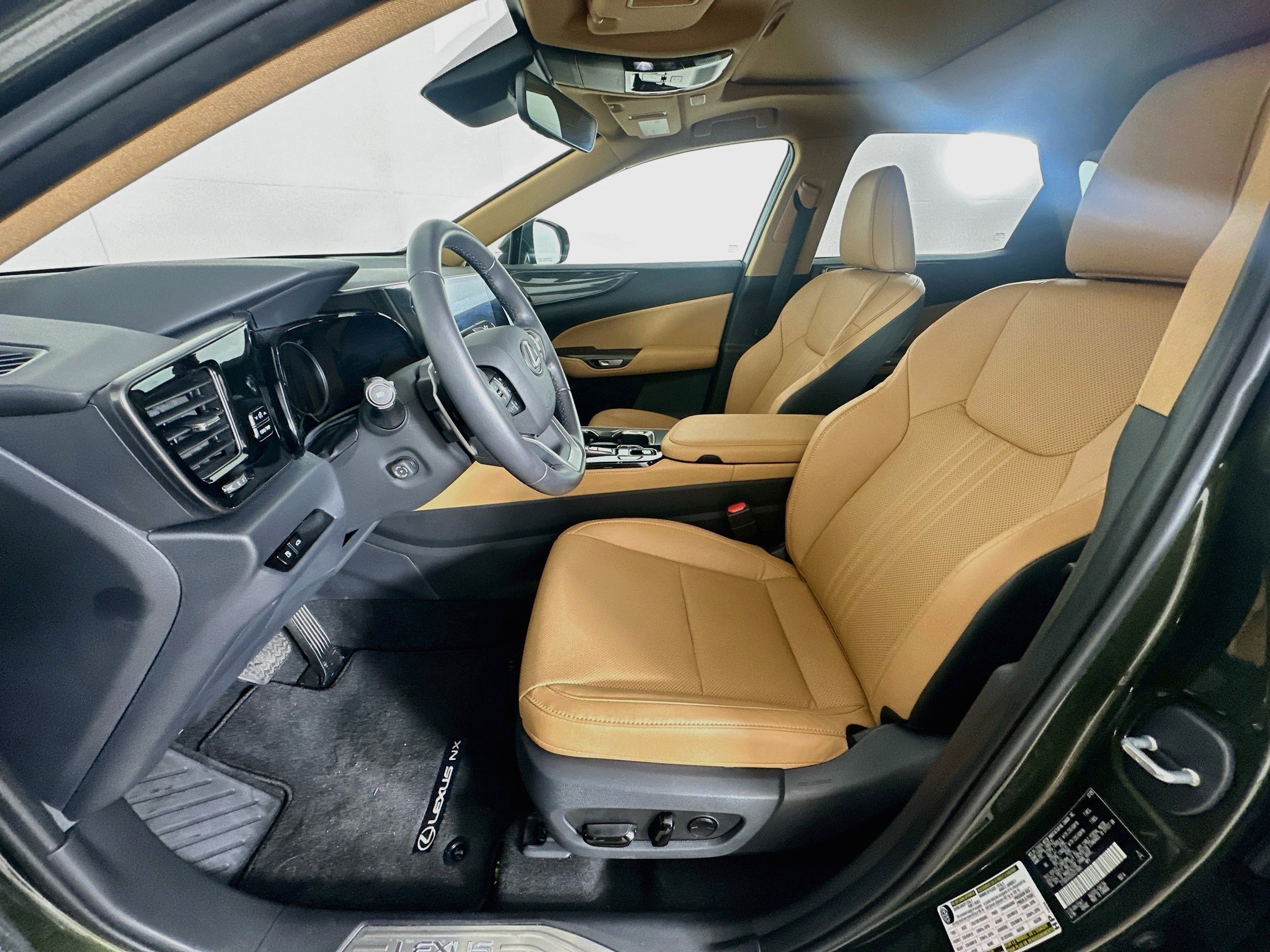 Used 2025 Lexus NX 250 FWD w/ Premium Package image 13