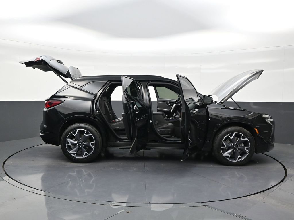 Used 2022 Chevrolet Blazer RS FWD image 30