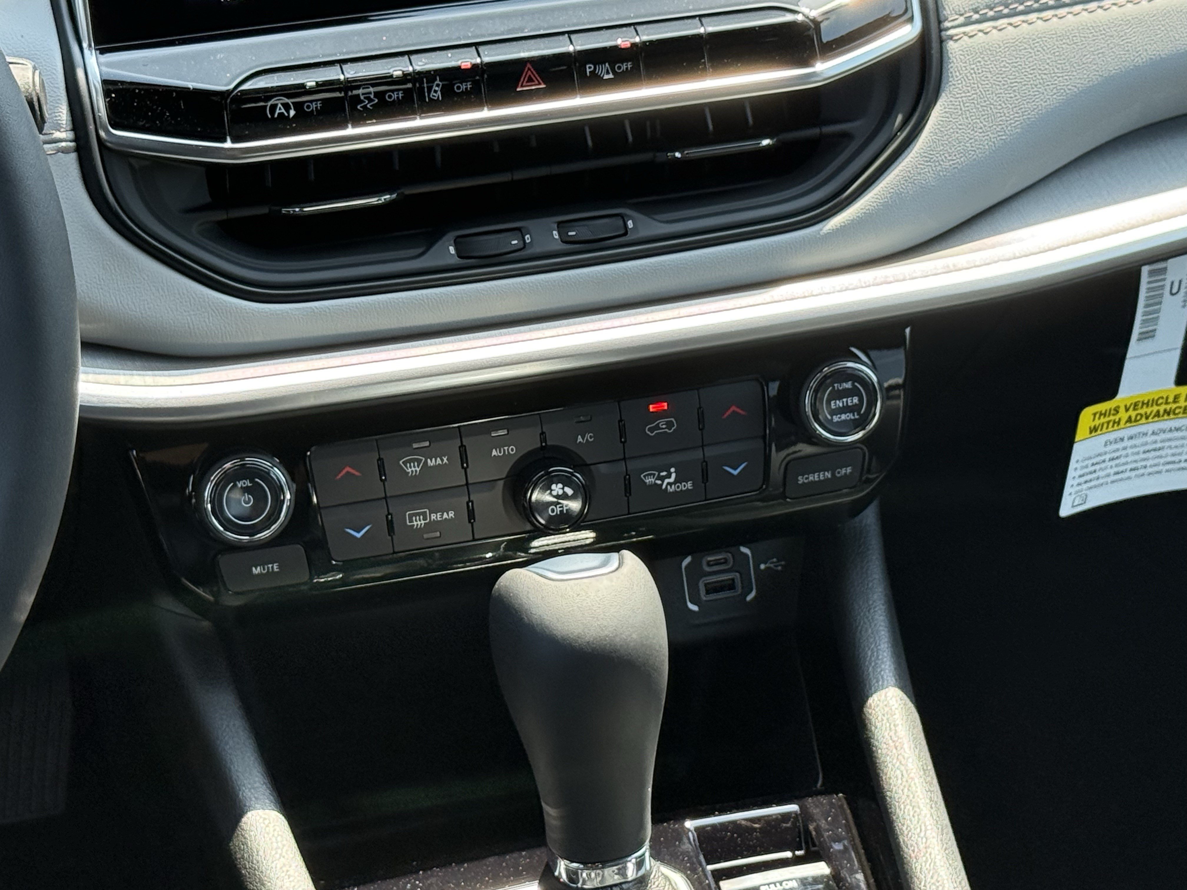 New 2026 Jeep Compass Limited AWD/4WD image 14