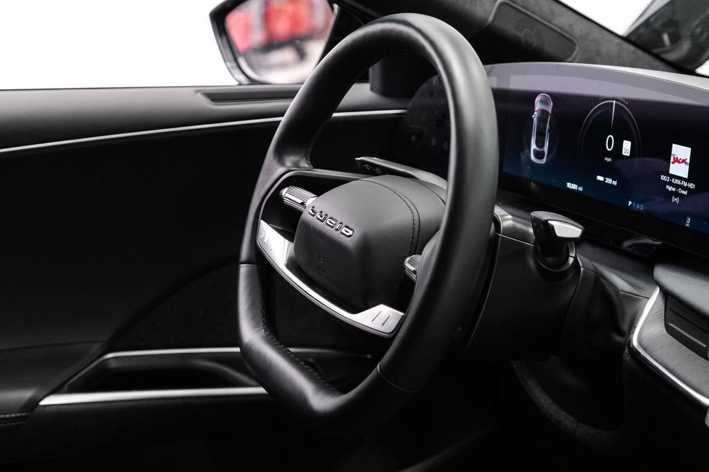 Used 2025 Lucid Air Touring AWD/4WD image 16