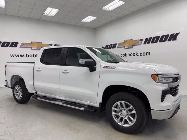 New 2026 Chevrolet Silverado 1500 LT w/ Z71 Off-Road Package AWD/4WD image 3