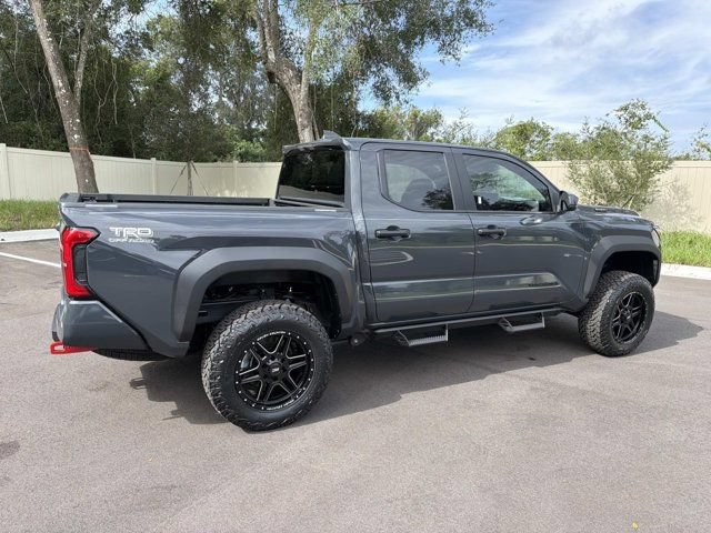 Certified 2025 Toyota Tacoma TRD Off-Road AWD/4WD image 2