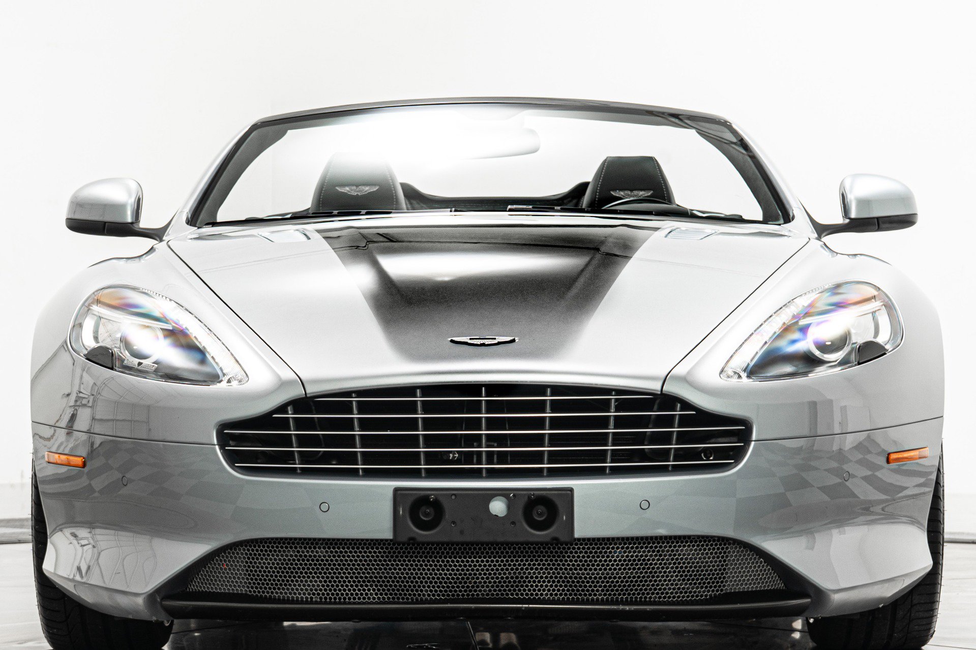 Used 2014 Aston Martin DB9 Volante image 4