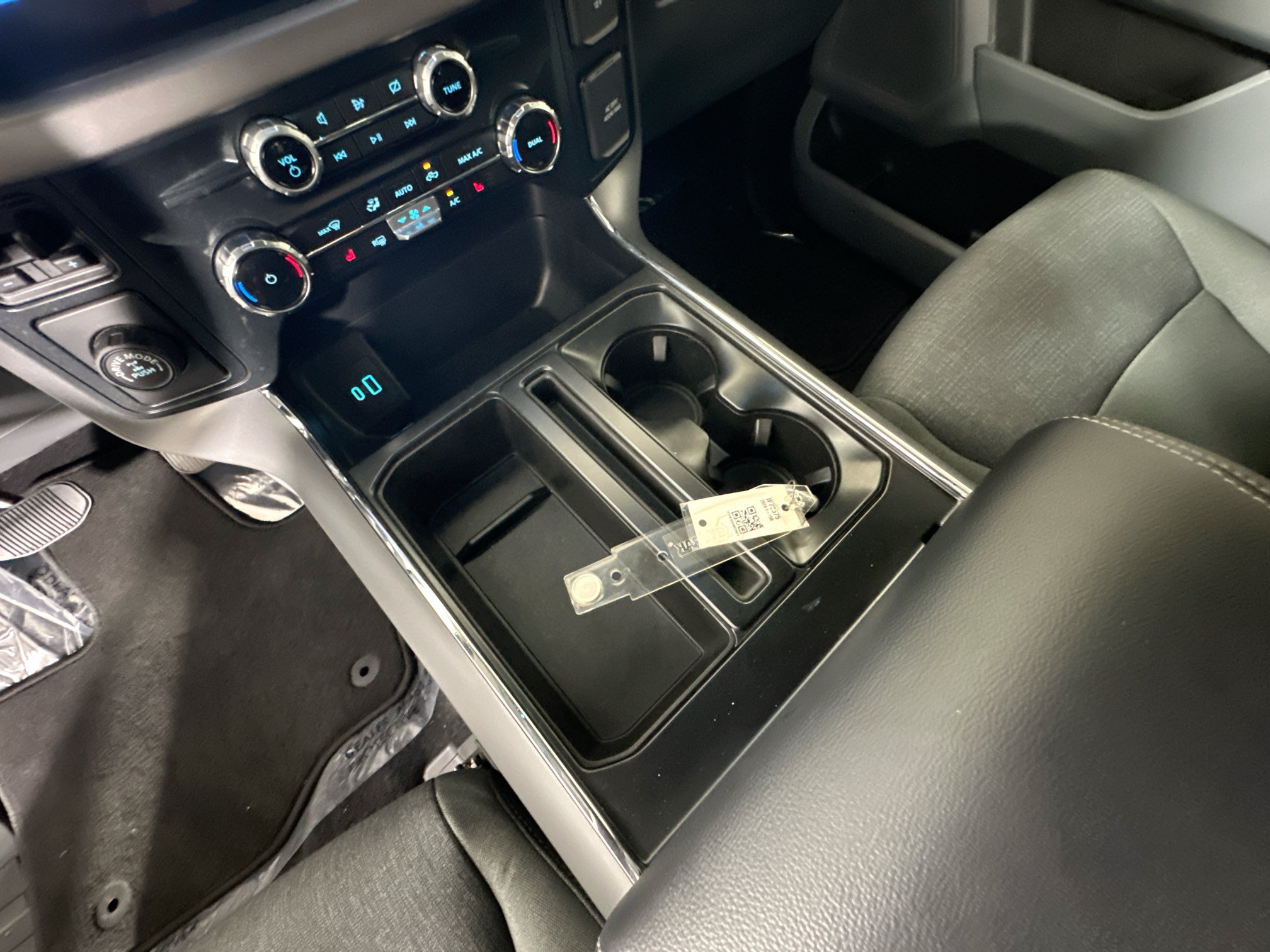 Used 2024 Ford F150 XLT w/ Equipment Group 302A MID RWD image 22