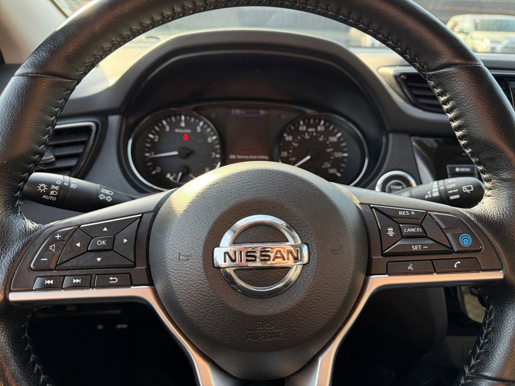 Used 2022 Nissan Rogue Sport SV w/ Technology Package image 33