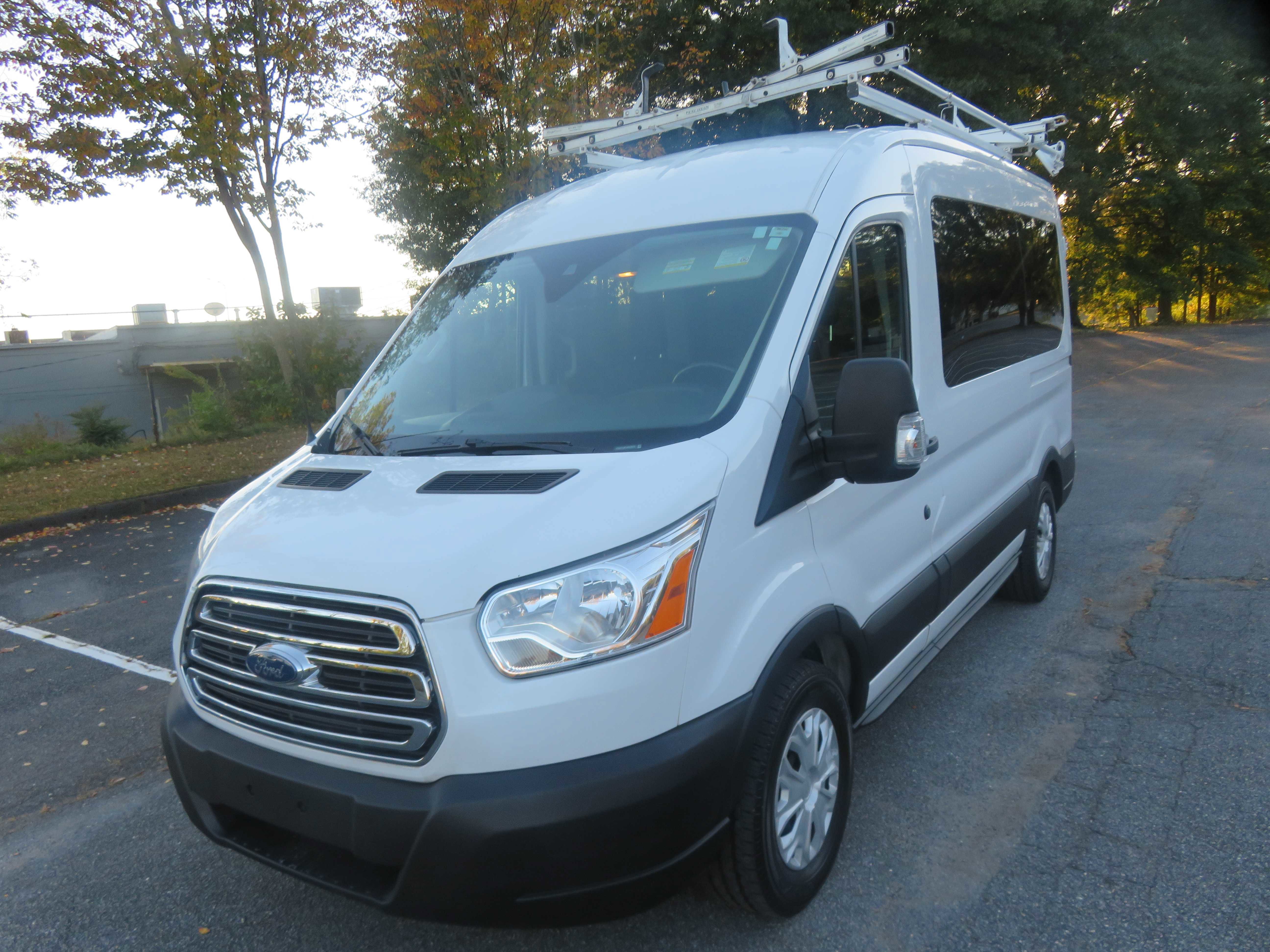 Used 2018 Ford Transit 150 XLT image 82