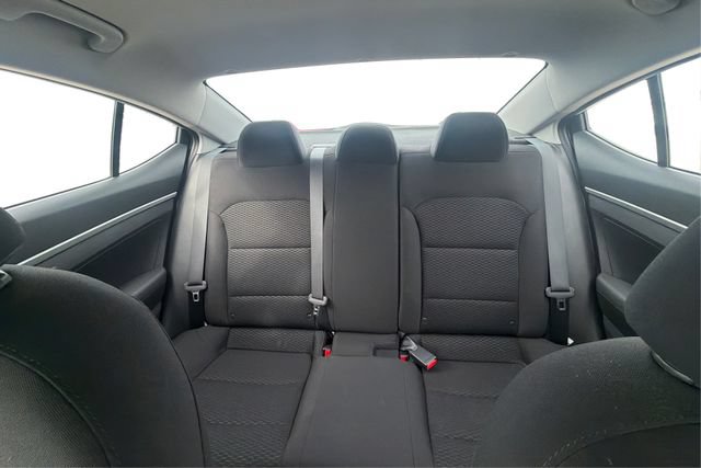 Used 2019 Hyundai Elantra SE w/ Cargo Package FWD image 15