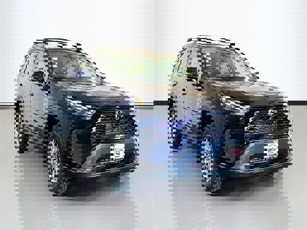 New 2025 Toyota RAV4 XLE image 3