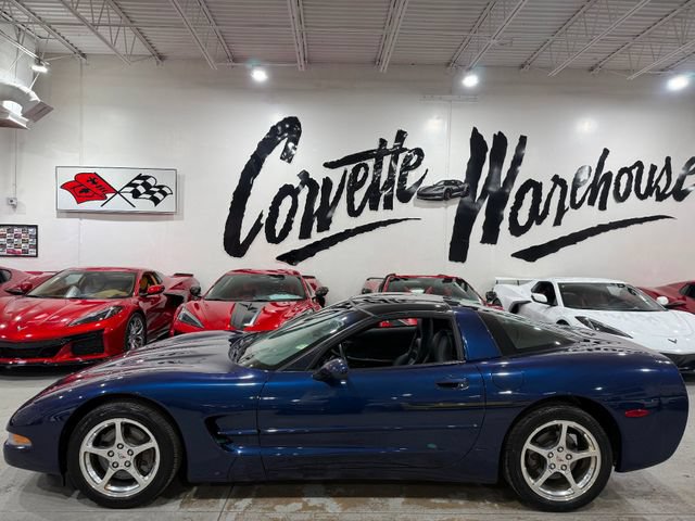 Used 2000 Chevrolet Corvette Coupe w/ Performance Handling Pkg RWD image 2