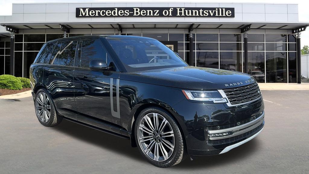 Used 2023 Land Rover Range Rover SE image 1