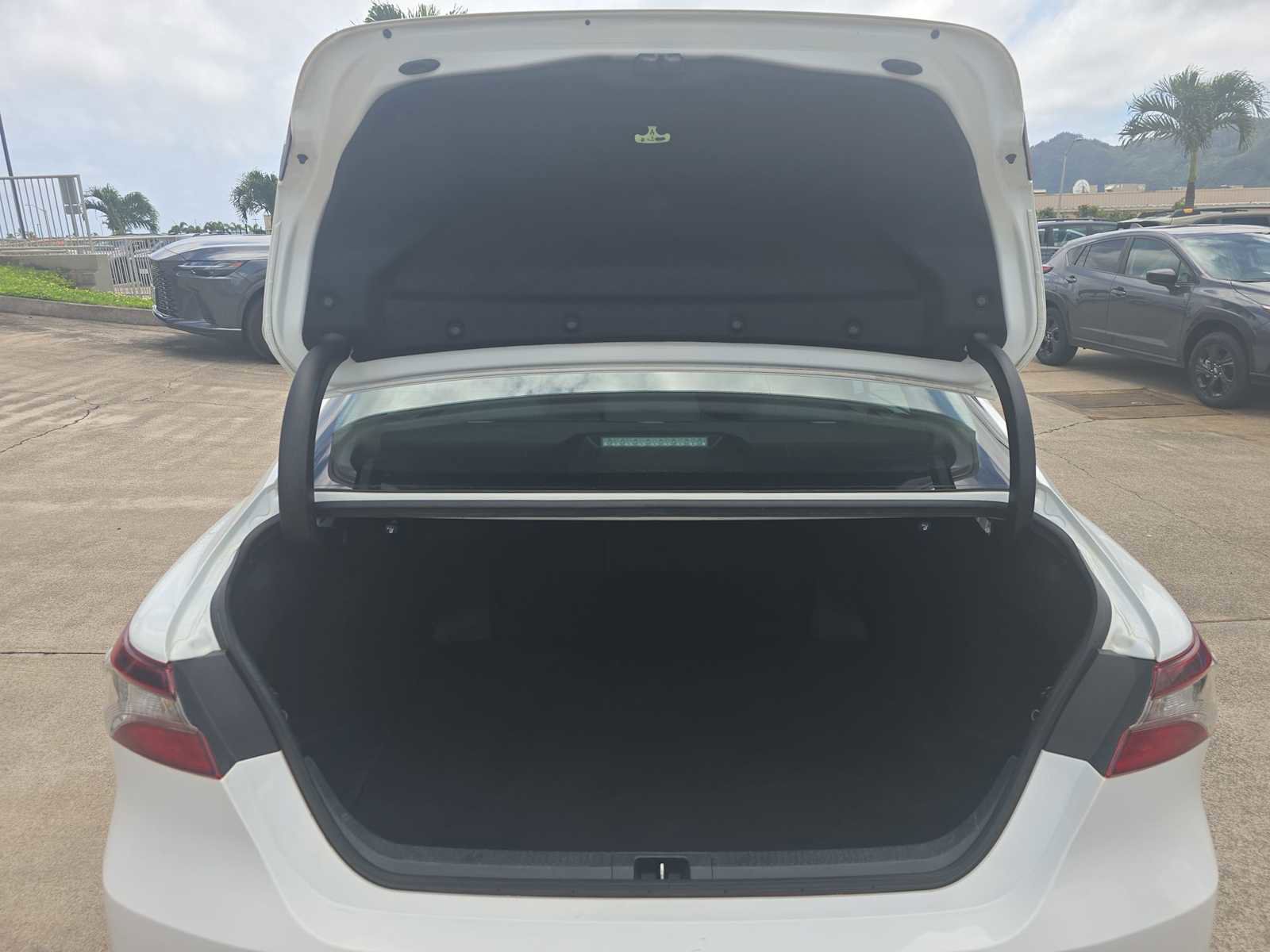 Used 2023 Toyota Camry LE image 20