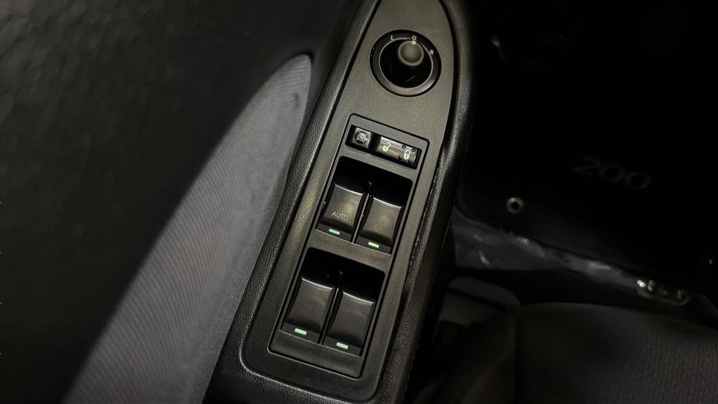 Used 2012 Chrysler 200 Touring image 18